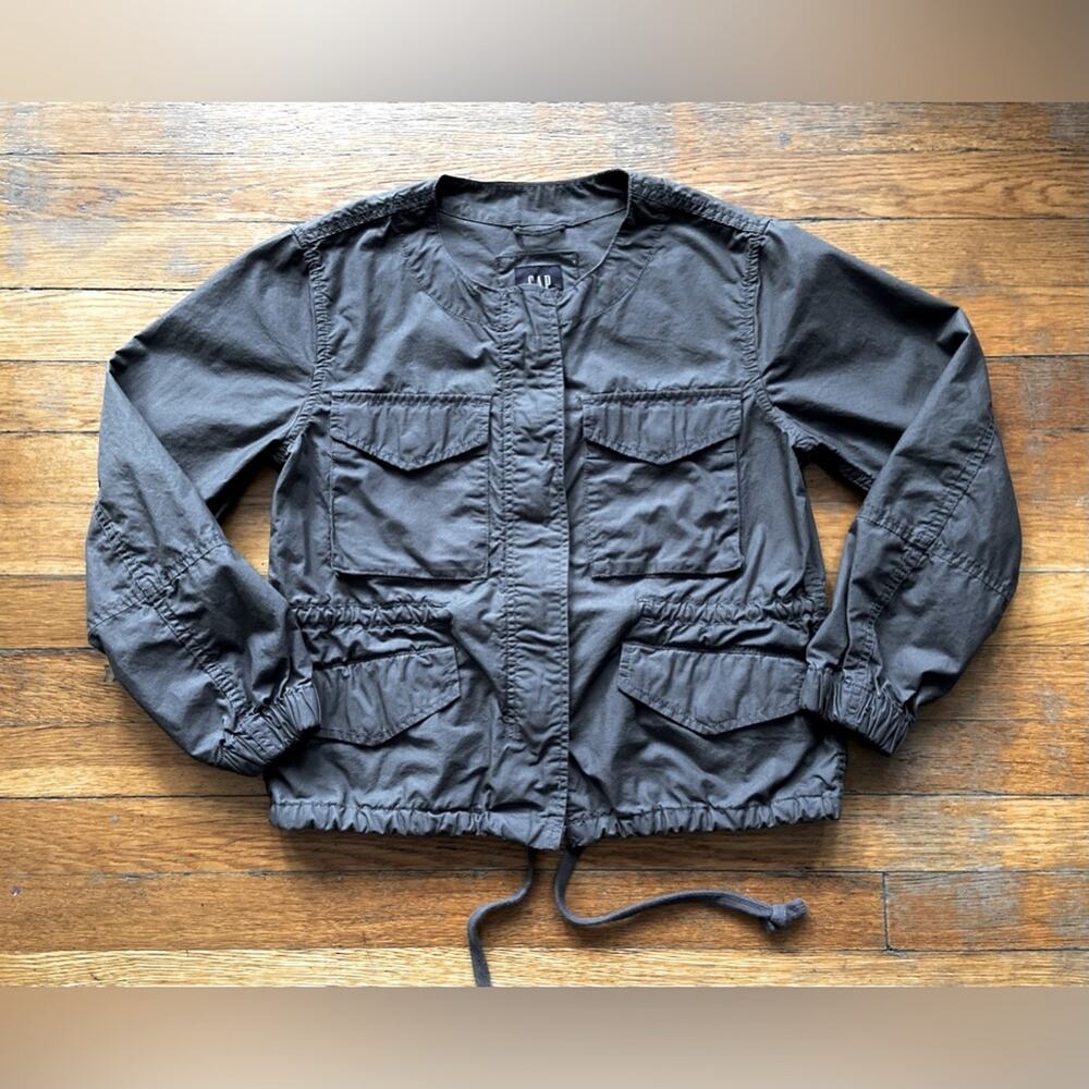 GAP Charcoal Grey Cropped Utility Jacket sz XS